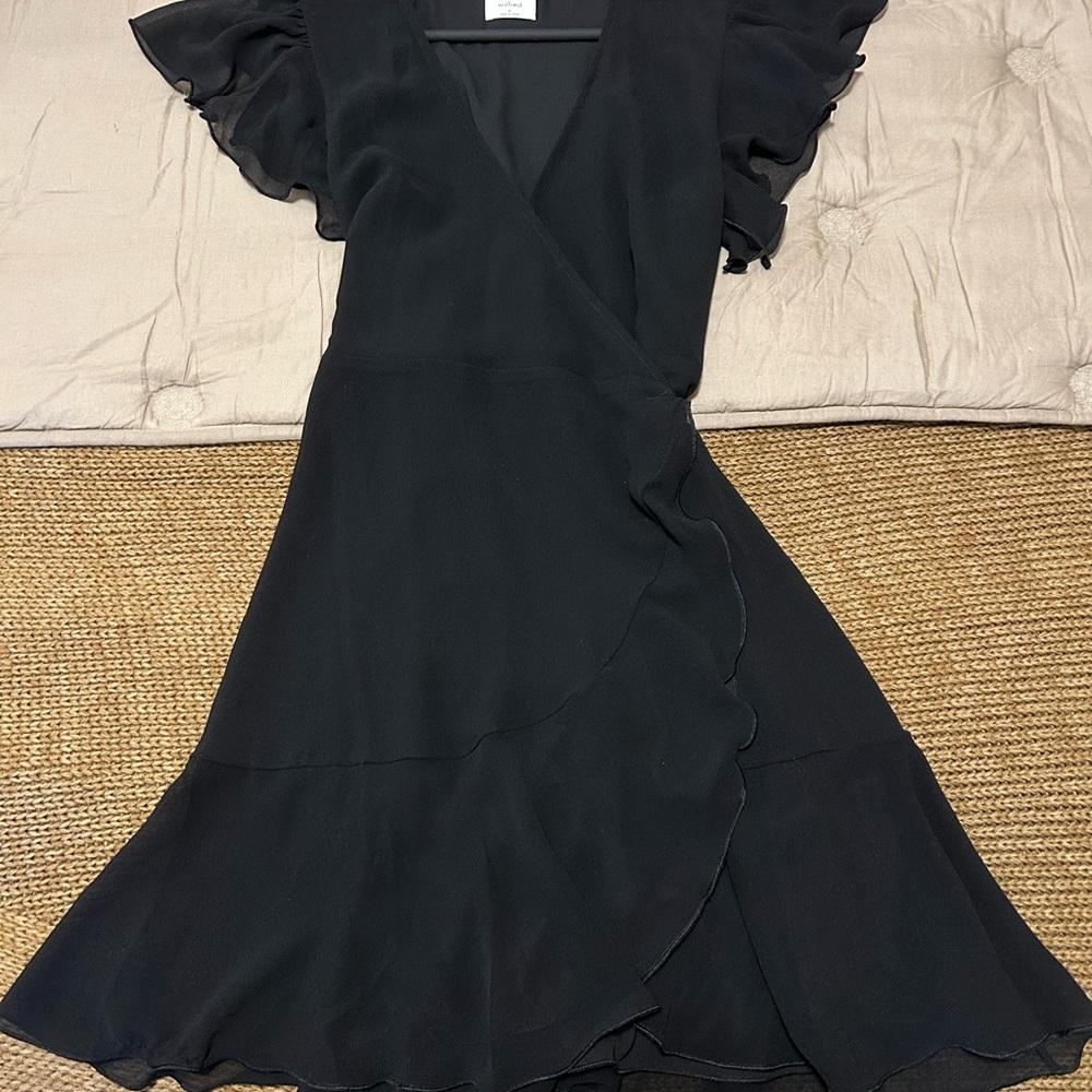 Aritzia Lawn Dress - size M.